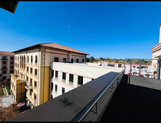 201M² OFFICE TO LET IN FOURWAYS